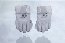 Load image into Gallery viewer, Platinum Edition Wicket Keeping Gloves